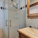 Apartment Vallet 1, Alpes Agency, Old Town, Sleeps 6