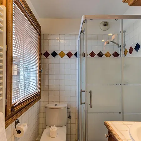 Vallet 1, Alpes Agency, Old Town, Sleeps 6 * شامونكس