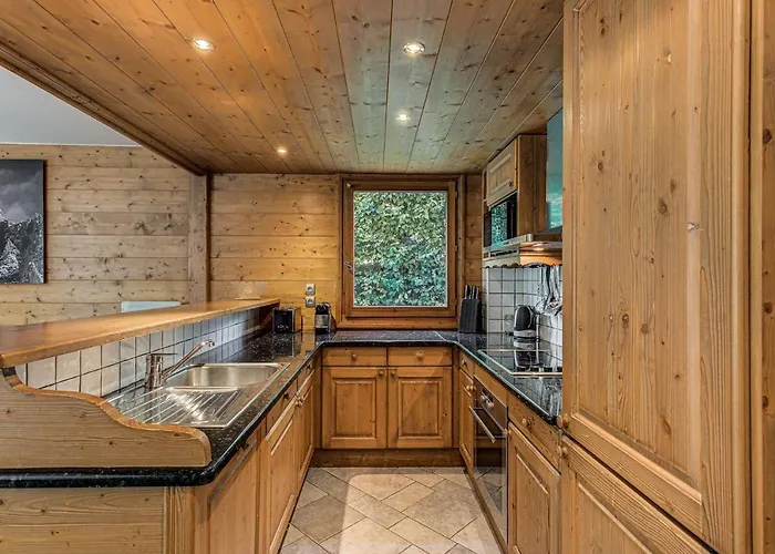 Vallet 1, Alpes Travel, Old Town, Sleeps 6 Apartamento *